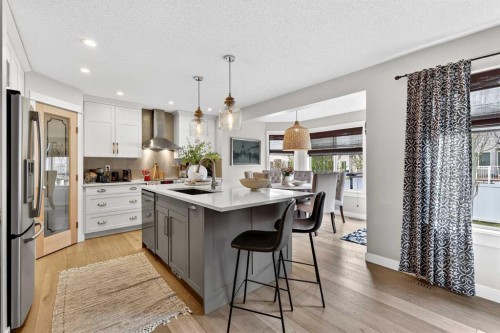 37 Shawbrooke Manor Sw, Calgary, AB - Indoor Photo Showing Kitchen With Stainless Steel Kitchen With Upgraded Kitchen