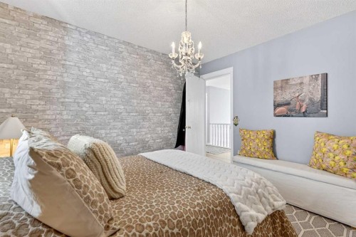 37 Shawbrooke Manor Sw, Calgary, AB - Indoor Photo Showing Bedroom