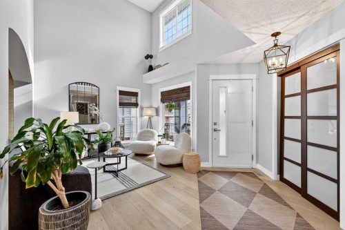 37 Shawbrooke Manor Sw, Calgary, AB - Indoor Photo Showing Other Room