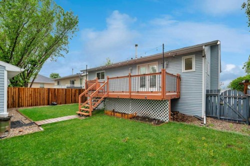 119 Strathaven Crescent, Strathmore, AB 