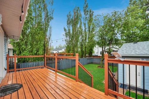 119 Strathaven Crescent, Strathmore, AB 