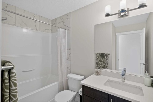 42 Baysprings Way Sw, Airdrie, AB - Indoor Photo Showing Bathroom
