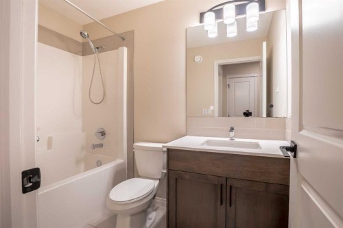 56 Corner Glen Green Ne, Calgary, AB 