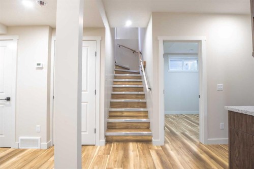 56 Corner Glen Green Ne, Calgary, AB 