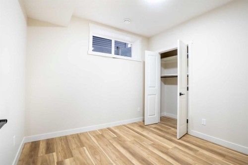 56 Corner Glen Green Ne, Calgary, AB 
