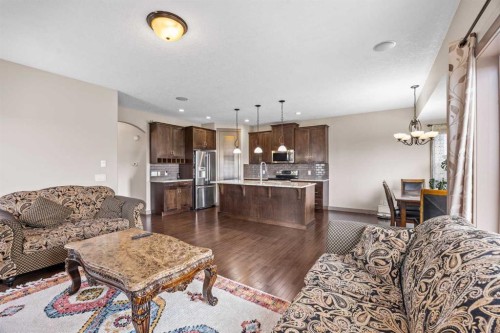 282 Pantego Terrace Nw, Calgary, AB - Indoor Photo Showing Living Room