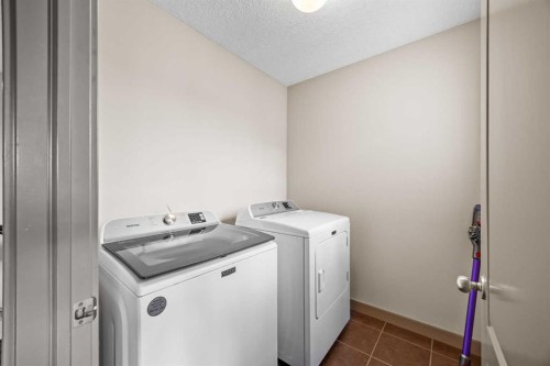 282 Pantego Terrace Nw, Calgary, AB - Indoor Photo Showing Laundry Room