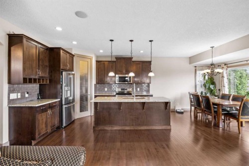 282 Pantego Terrace Nw, Calgary, AB - Indoor Photo Showing Kitchen With Double Sink With Upgraded Kitchen