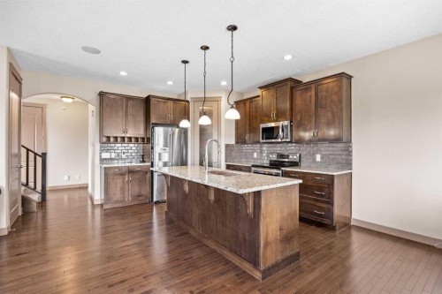 282 Pantego Terrace Nw, Calgary, AB - Indoor Photo Showing Kitchen With Upgraded Kitchen