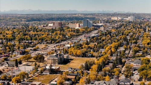 129 18 Avenue Nw, Calgary, AB - Outdoor With View