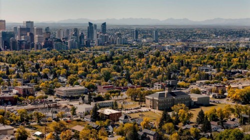 129 18 Avenue Nw, Calgary, AB - Outdoor With View
