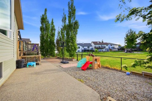 203 Hillcrest Boulevard, Strathmore, AB 