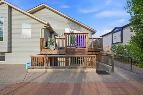 203 Hillcrest Boulevard, Strathmore, AB 