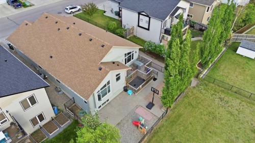 203 Hillcrest Boulevard, Strathmore, AB 