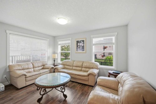 203 Hillcrest Boulevard, Strathmore, AB 