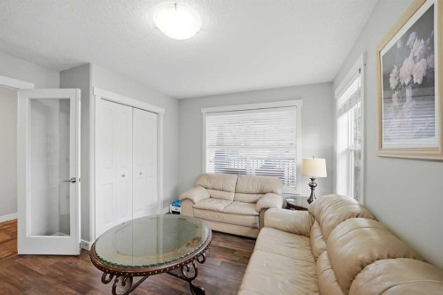 203 Hillcrest Boulevard, Strathmore, AB 