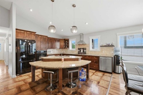 203 Hillcrest Boulevard, Strathmore, AB 