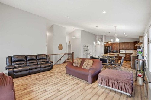 203 Hillcrest Boulevard, Strathmore, AB 