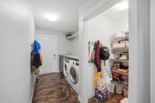 203 Hillcrest Boulevard, Strathmore, AB 
