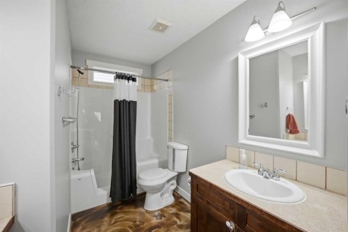 203 Hillcrest Boulevard, Strathmore, AB 