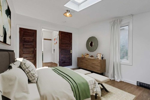 245 21 Avenue Nw, Calgary, AB - Indoor Photo Showing Bedroom