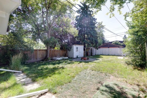 245 21 Avenue Nw, Calgary, AB - Outdoor With Backyard