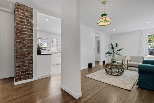 245 21 Avenue Nw, Calgary, AB - Indoor Photo Showing Other Room