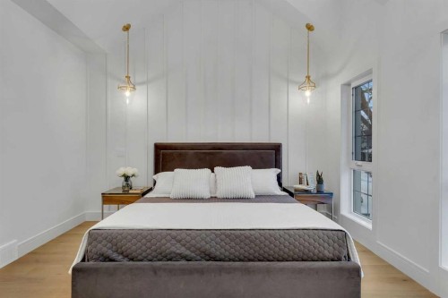 1727 19 Avenue Nw, Calgary, AB - Indoor Photo Showing Bedroom