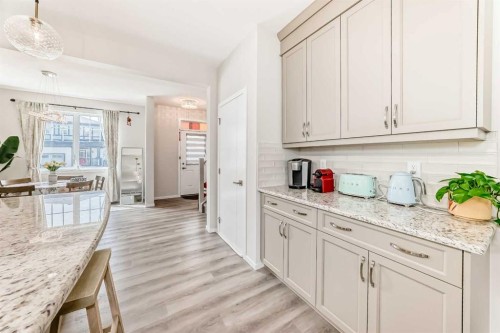 131 Carringham Road Nw, Calgary, AB - Indoor Photo Showing Kitchen