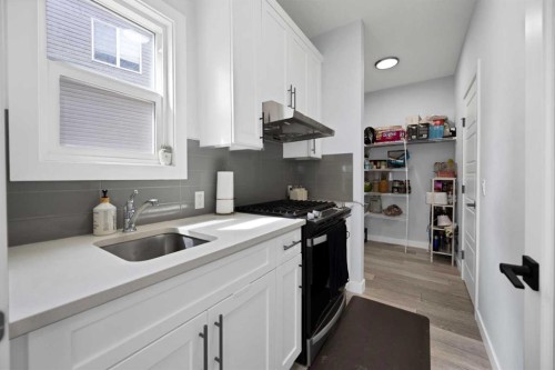 211 Dawson Harbour Court, Chestermere, AB 