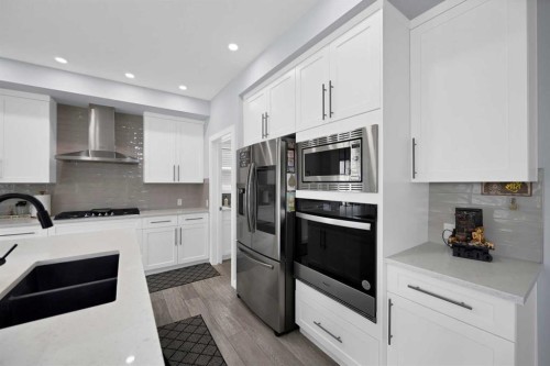 211 Dawson Harbour Court, Chestermere, AB 
