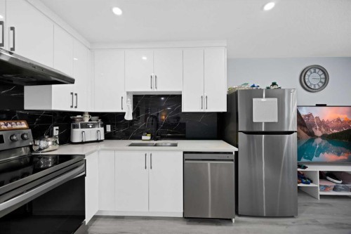 211 Dawson Harbour Court, Chestermere, AB 