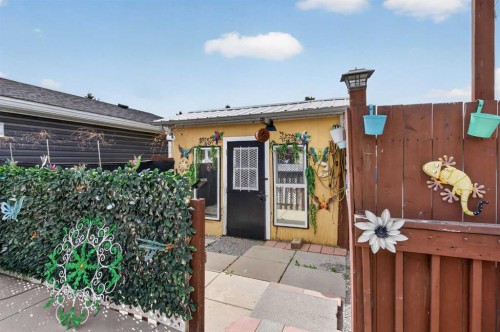 147 Martindale Drive Ne, Calgary, AB - Outdoor