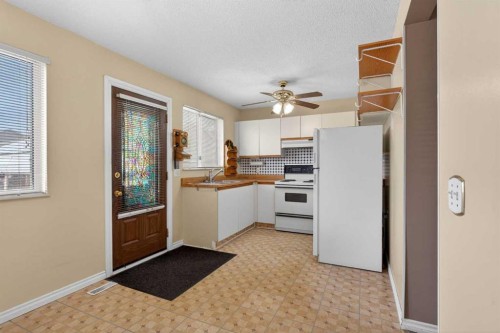 147 Martindale Drive Ne, Calgary, AB - Indoor Photo Showing Kitchen