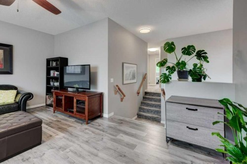 174 Brightondale Crescent Se, Calgary, AB 