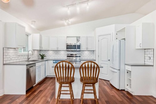 76 Hillview Drive, Strathmore, AB 