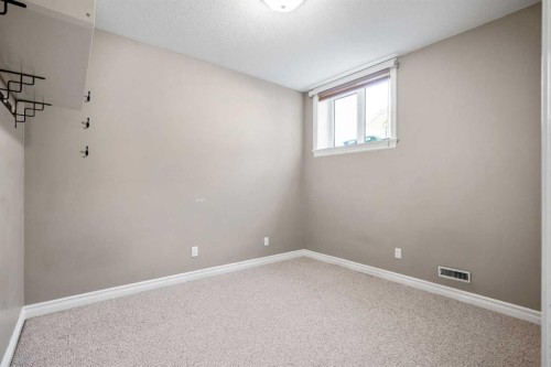 59 Signature Heights Sw, Calgary, AB 