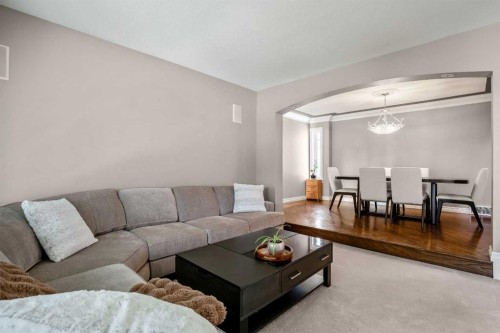 59 Signature Heights Sw, Calgary, AB 