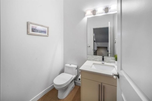 1734 37 Avenue Sw, Calgary, AB 