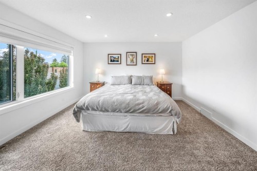 1734 37 Avenue Sw, Calgary, AB 