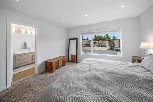 1734 37 Avenue Sw, Calgary, AB 
