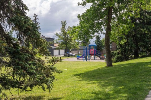 1734 37 Avenue Sw, Calgary, AB 