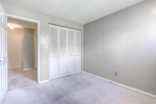 4512 Varsity Drive Nw, Calgary, AB 