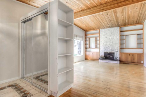 4512 Varsity Drive Nw, Calgary, AB 