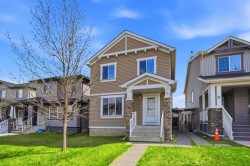 35 Saddlebrook Link NE Calgary, AB T3J 5M8
