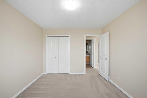35 Saddlebrook Link Ne, Calgary, AB - Indoor Photo Showing Other Room