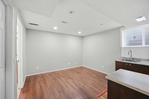 35 Saddlebrook Link Ne, Calgary, AB - Indoor Photo Showing Other Room