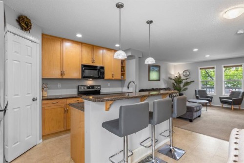 189 Country Village Manor Ne, Calgary, AB - Indoor Photo Showing Kitchen With Double Sink