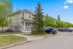 189 Country Village Manor NE Calgary, AB T3K 0L6