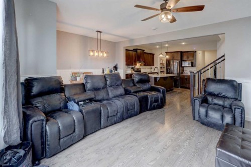 5 Williamstown Park Nw, Airdrie, AB - Indoor Photo Showing Living Room